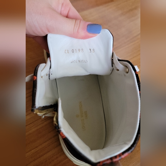 Louis Vuitton Catogram Stellar Sneakers - Picture 10 of 15